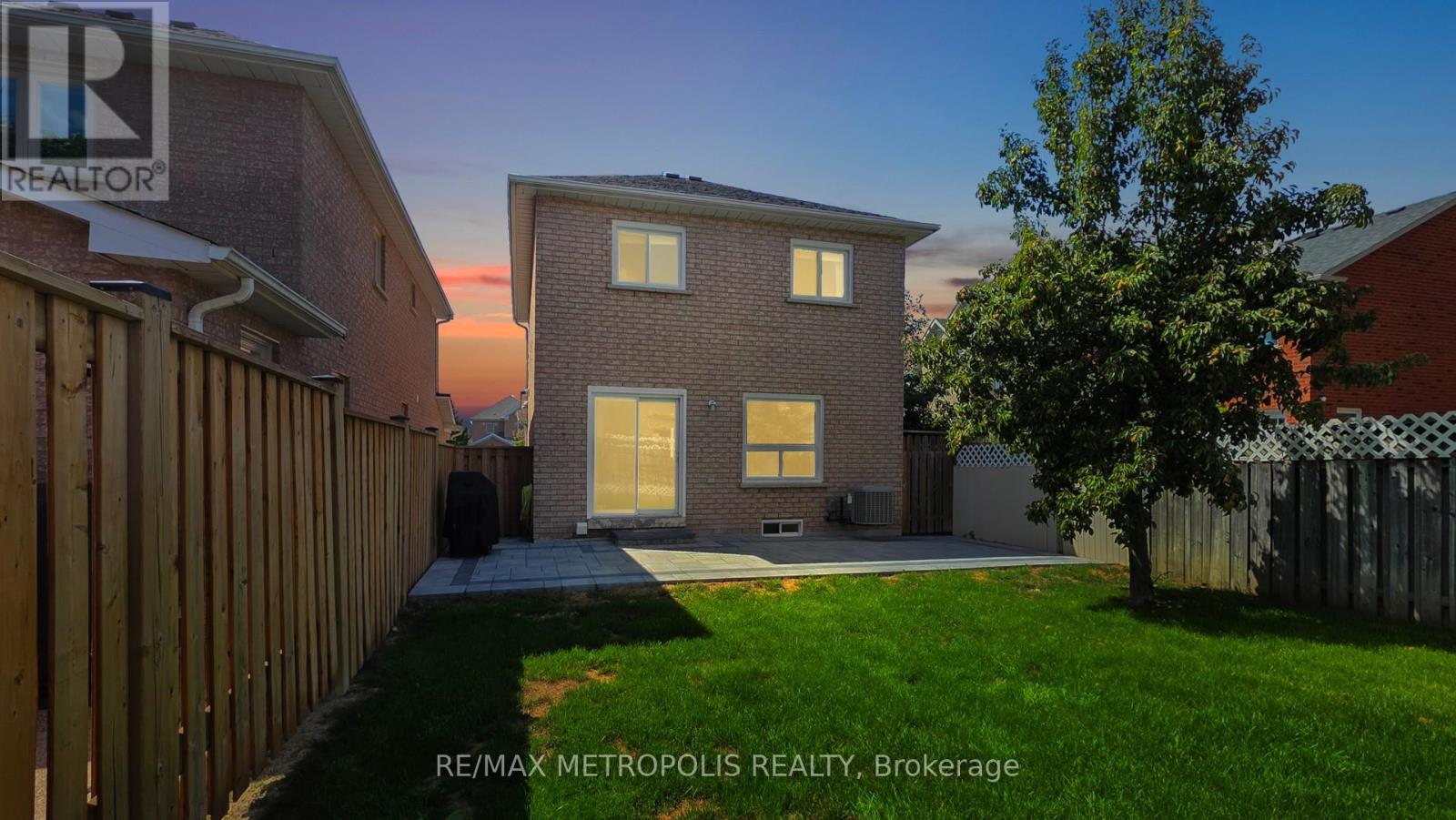 Photo 42 of 63 Whitefaulds Road, Vaughan ON