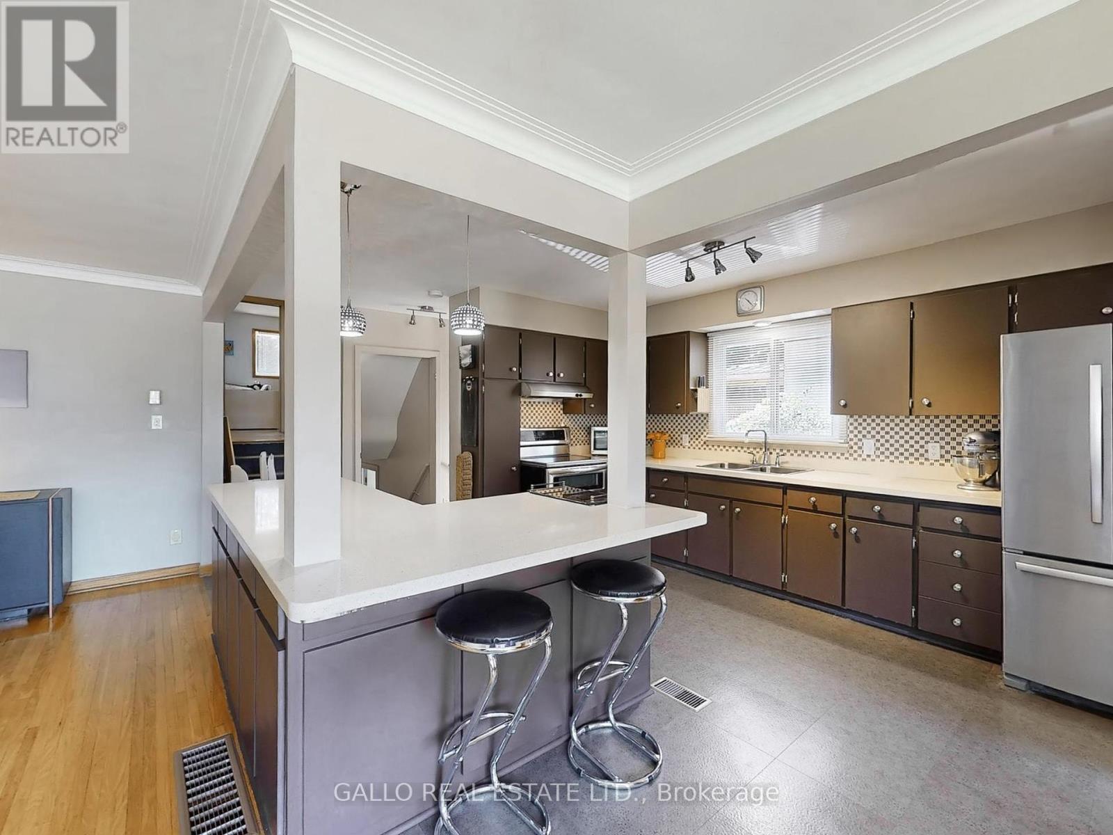 Photo 7 of 179 Church Street, Whitchurchstouffville ON