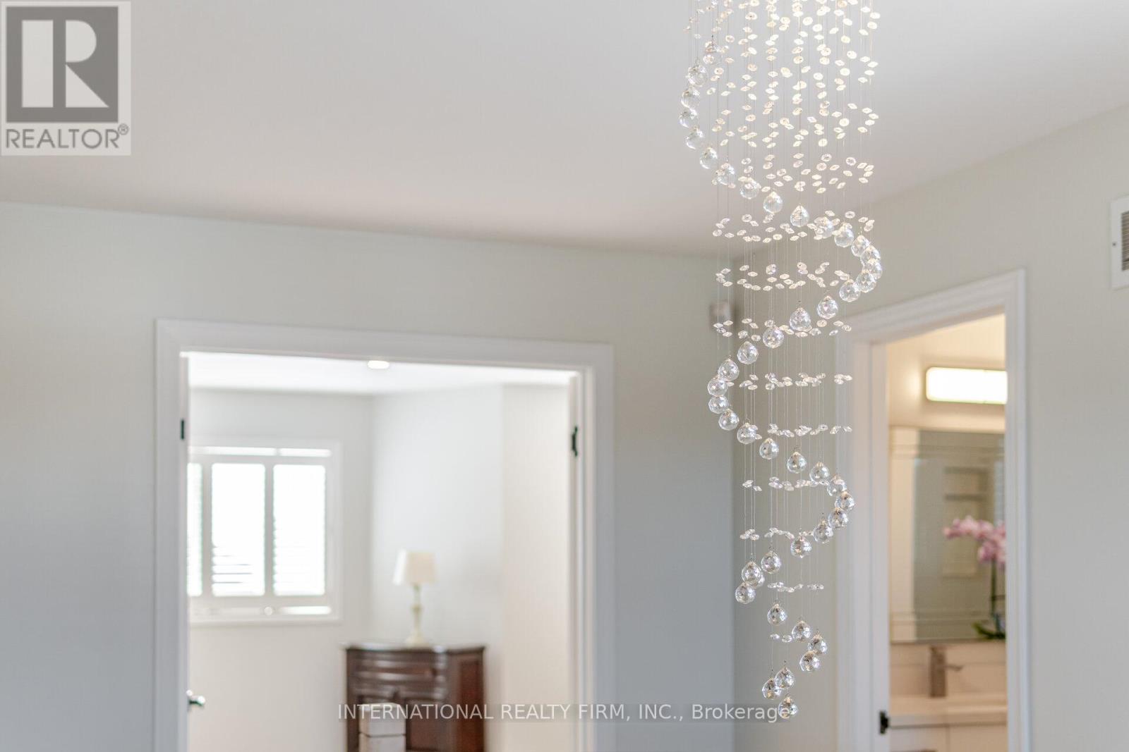 Photo 22 of 67 Rosanna Crescent, Vaughan ON