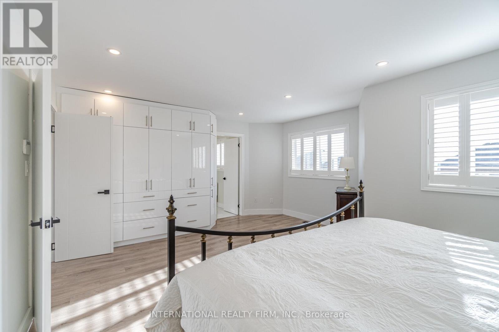 Photo 25 of 67 Rosanna Crescent, Vaughan ON