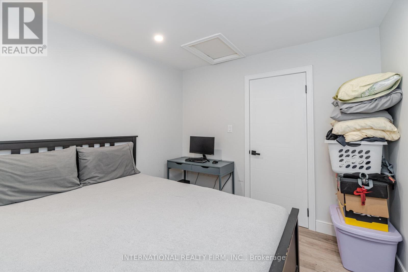 Photo 30 of 67 Rosanna Crescent, Vaughan ON
