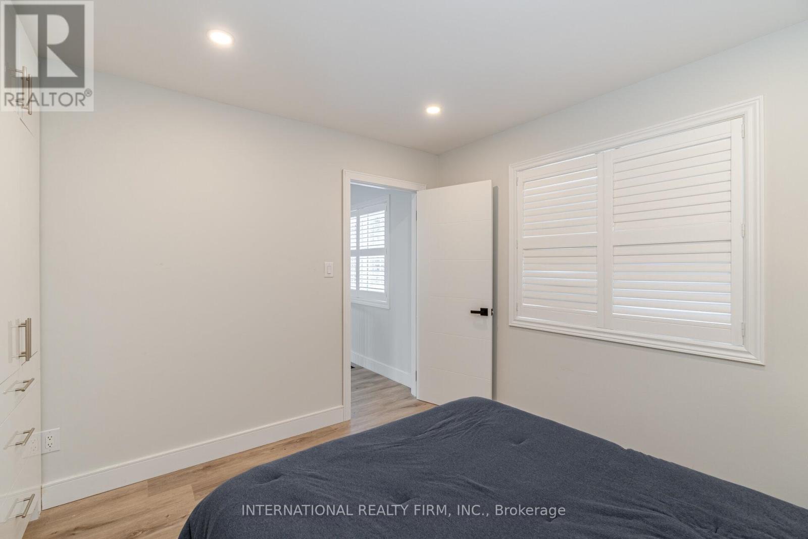Photo 32 of 67 Rosanna Crescent, Vaughan ON