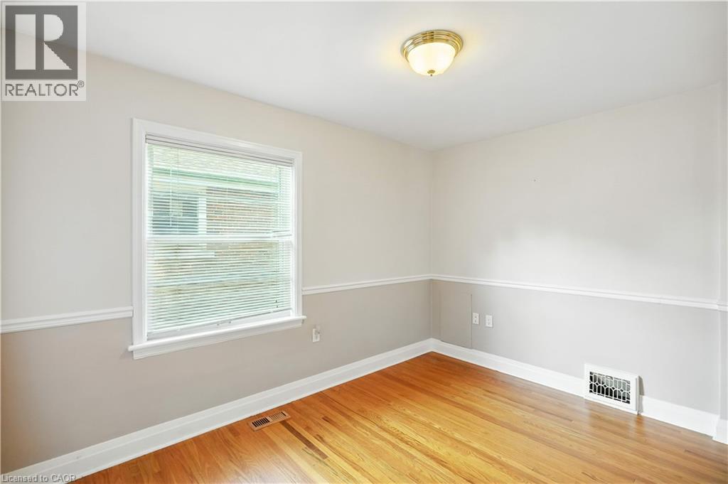 Photo 19 of 127 Garside Avenue S, Hamilton ON