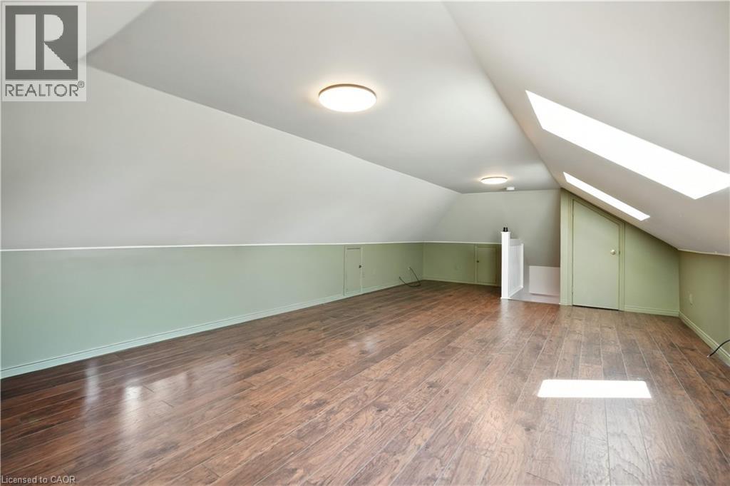 Photo 17 of 127 Garside Avenue S, Hamilton ON