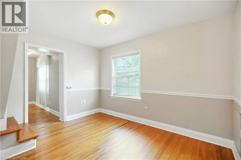 Photo 18 of 127 Garside Avenue S, Hamilton ON