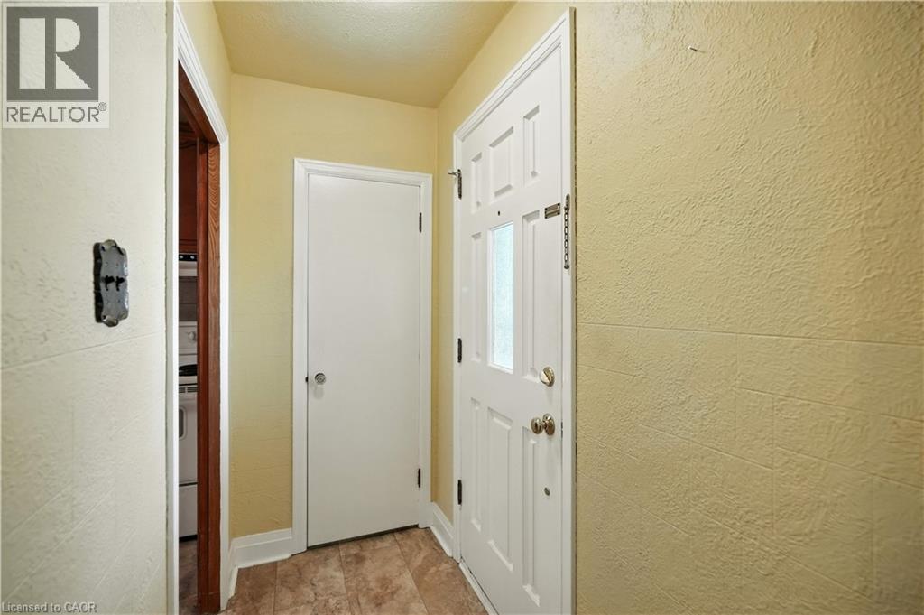 Photo 3 of 127 Garside Avenue S, Hamilton ON