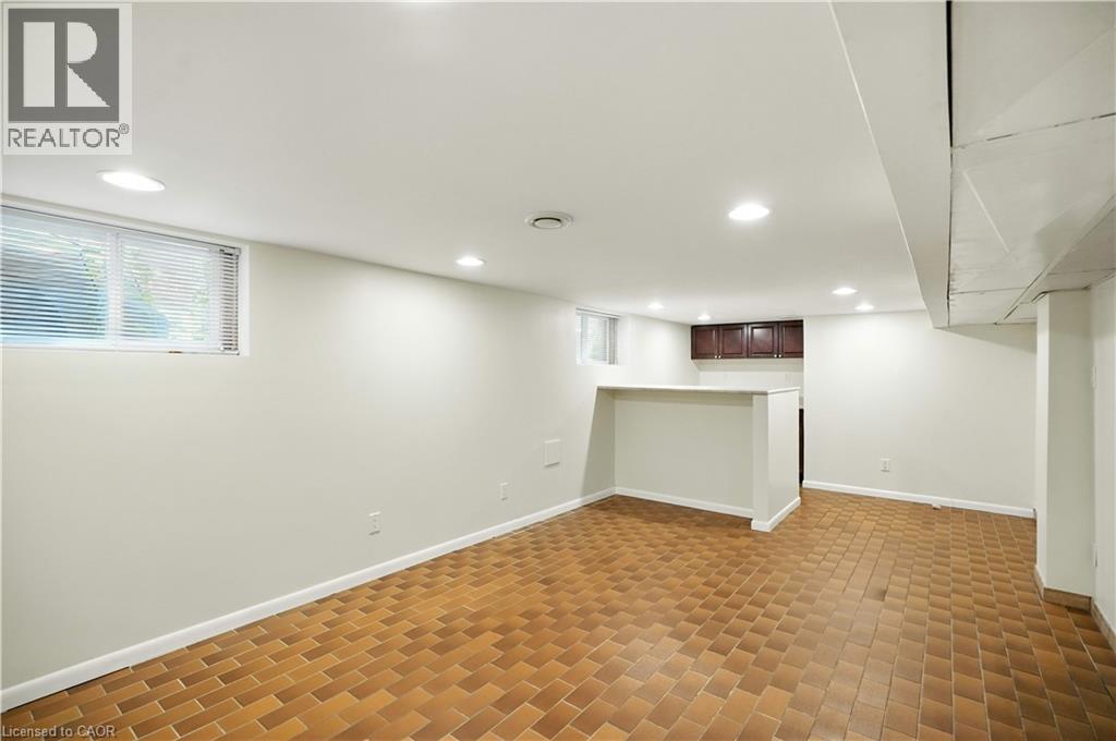 Photo 33 of 127 Garside Avenue S, Hamilton ON