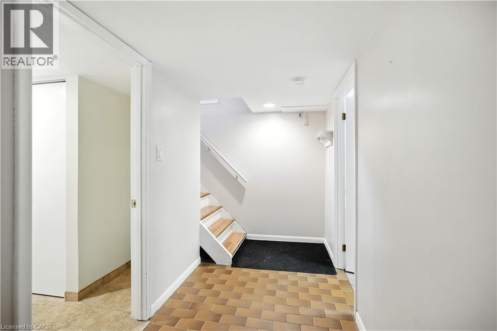Photo 27 of 127 Garside Avenue S, Hamilton ON