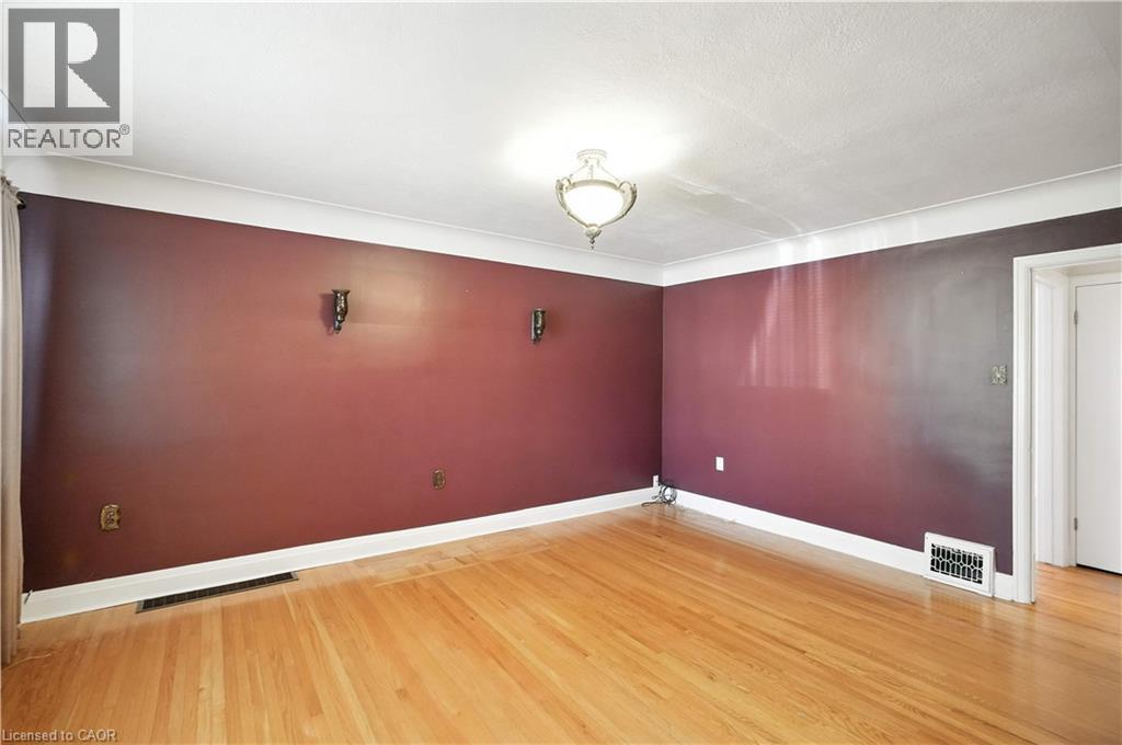 Photo 9 of 127 Garside Avenue S, Hamilton ON