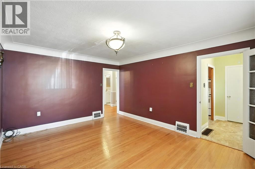 Photo 8 of 127 Garside Avenue S, Hamilton ON