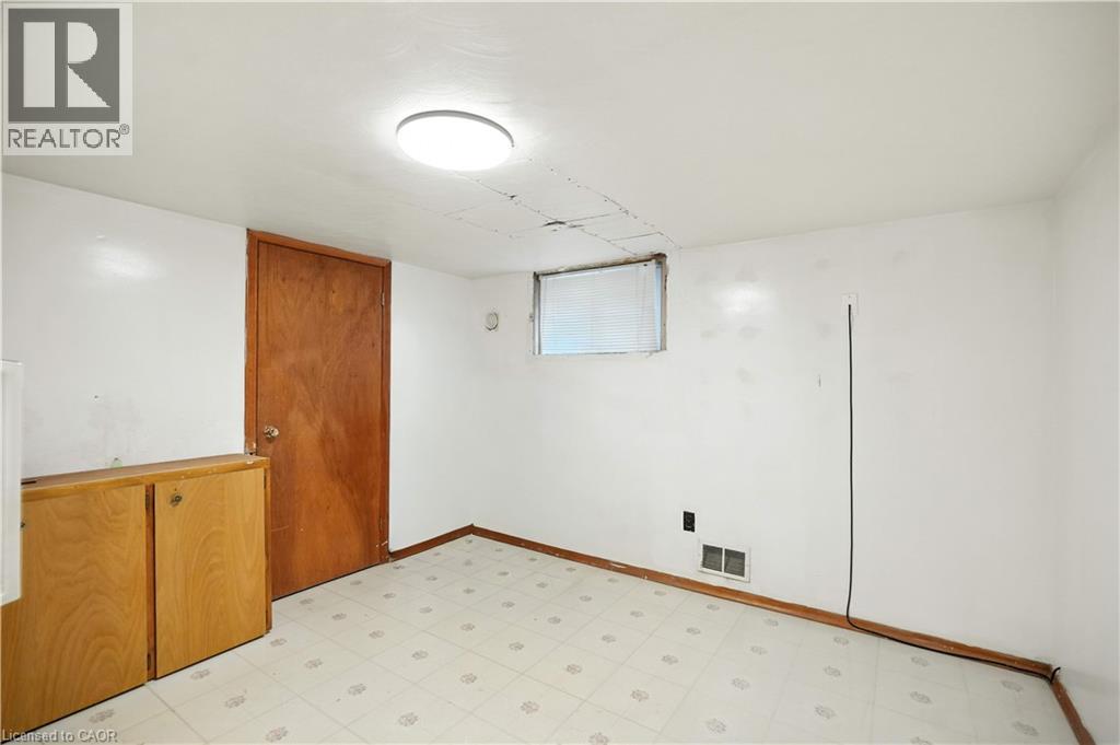 Photo 29 of 127 Garside Avenue S, Hamilton ON