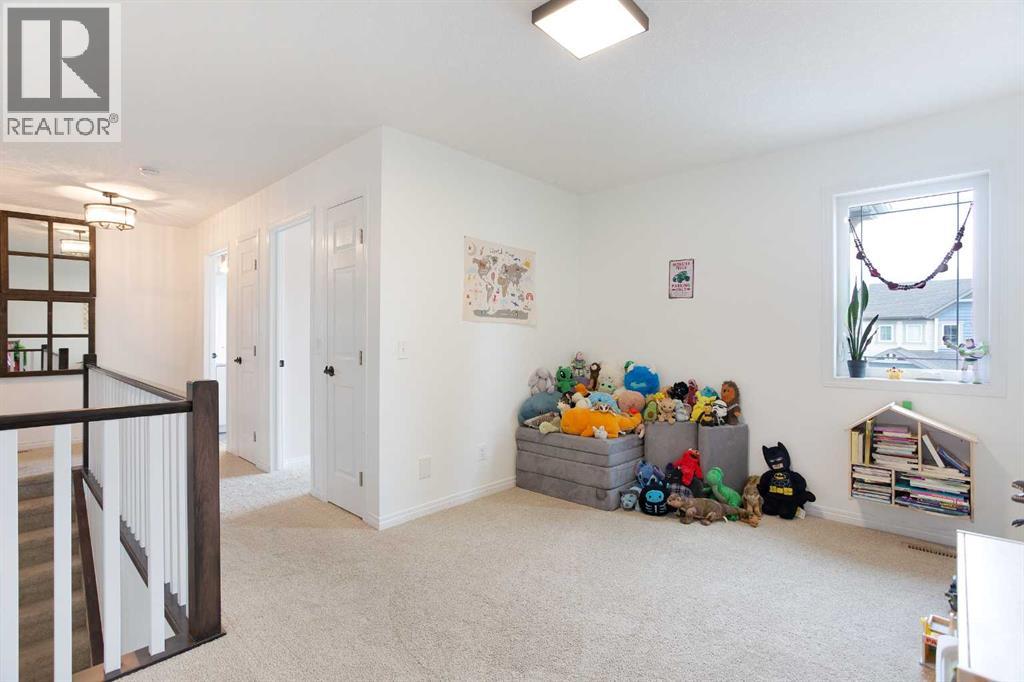 Photo 17 of 523 Windbrook Heights Sw, Airdrie AB