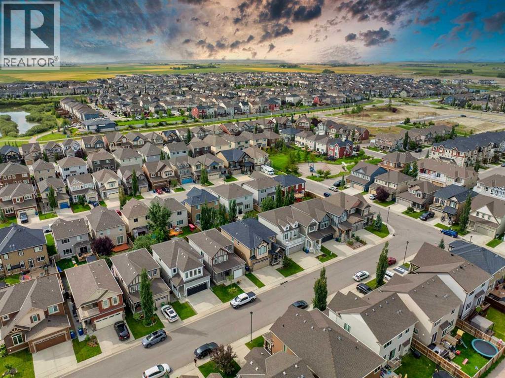 Photo 35 of 523 Windbrook Heights Sw, Airdrie AB