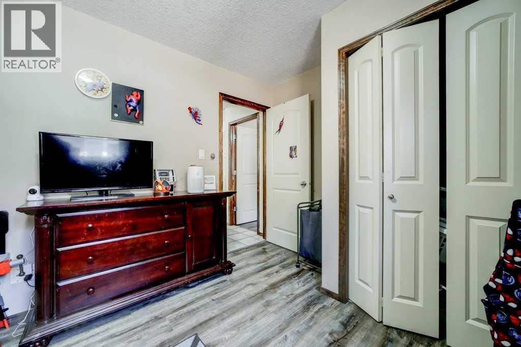 Photo 21 of 338 Kodiak Boulevard N, Lethbridge AB