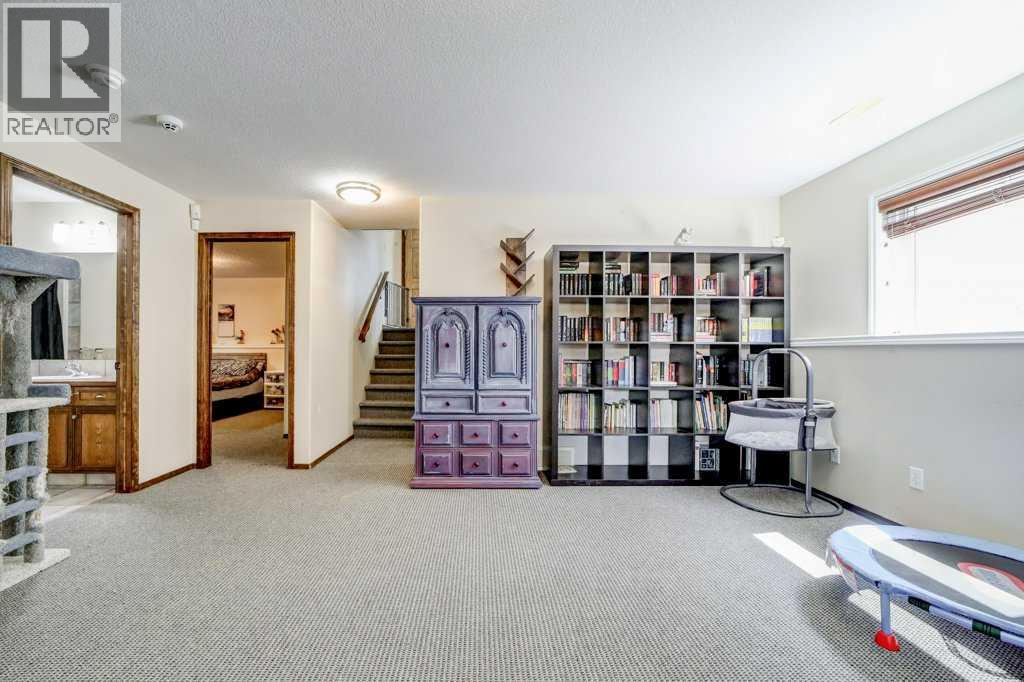 Photo 32 of 338 Kodiak Boulevard N, Lethbridge AB