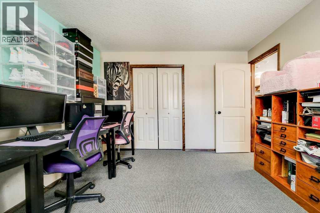 Photo 37 of 338 Kodiak Boulevard N, Lethbridge AB