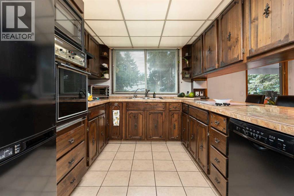 Photo 6 of 3810 64 Street, Camrose AB