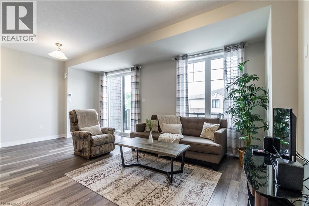 Photo 8 of 10 Birmingham Drive Unit 95, Cambridge ON