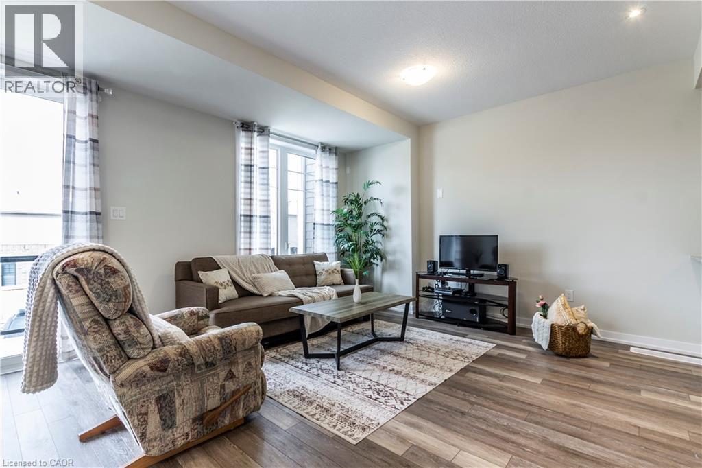 Photo 7 of 10 Birmingham Drive Unit 95, Cambridge ON
