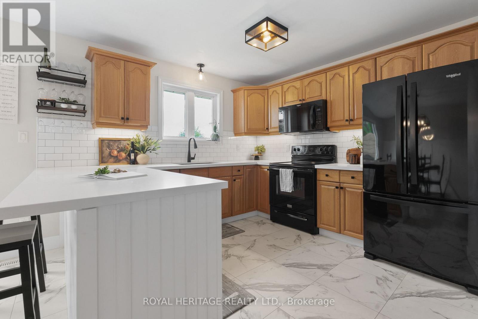Photo 12 of 108 Beach Road, Kawartha Lakes ON