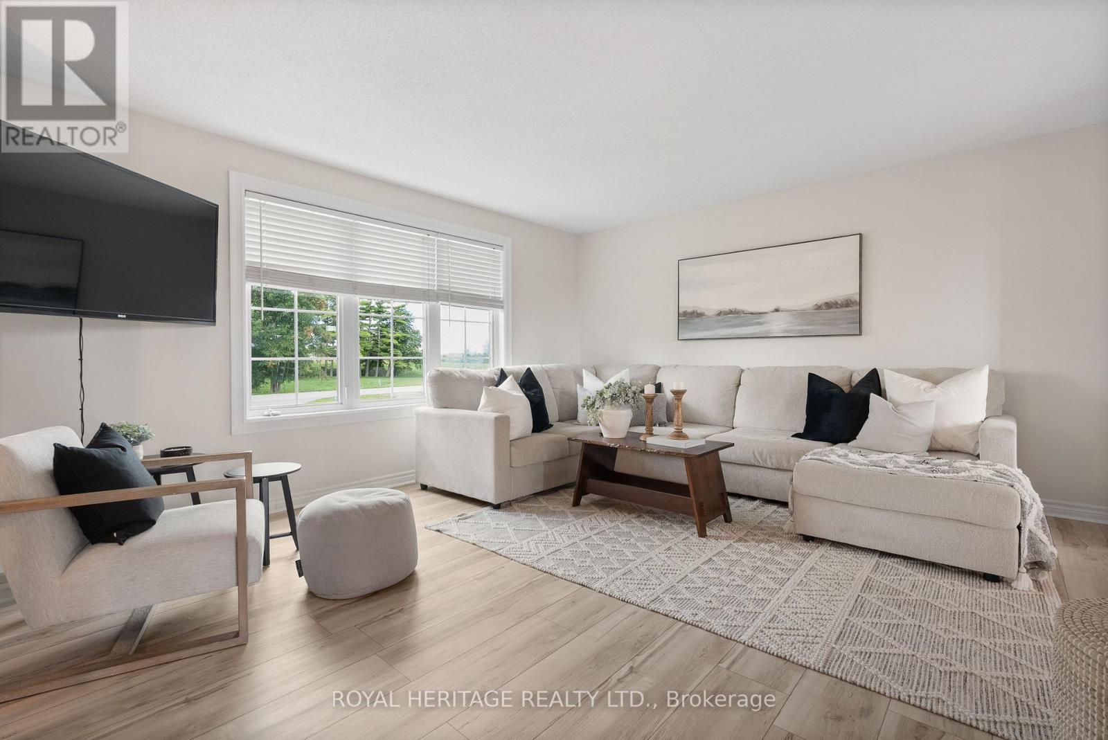 Photo 4 of 108 Beach Road, Kawartha Lakes ON