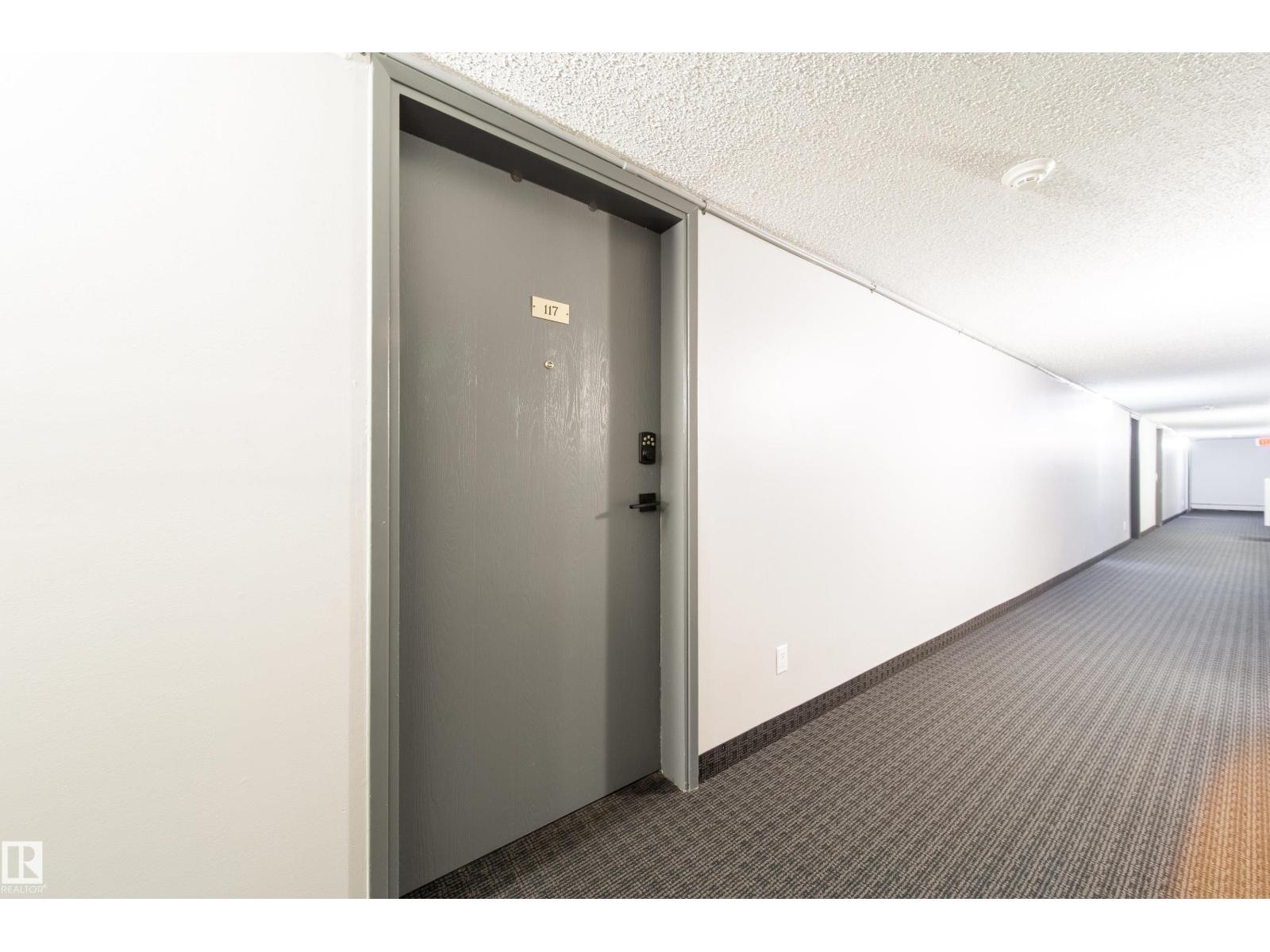 Photo 3 of 117 6103 35 A Av Nw, Edmonton AB