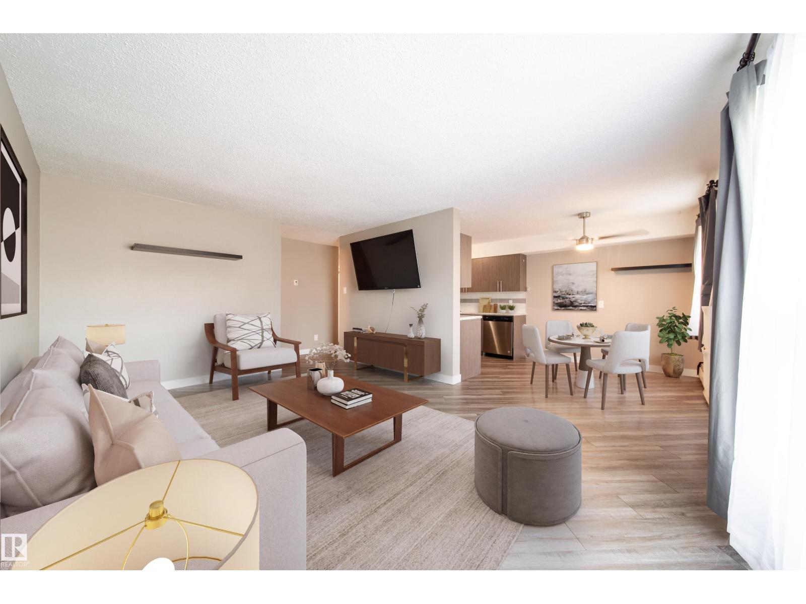 Photo 9 of 117 6103 35 A Av Nw, Edmonton AB