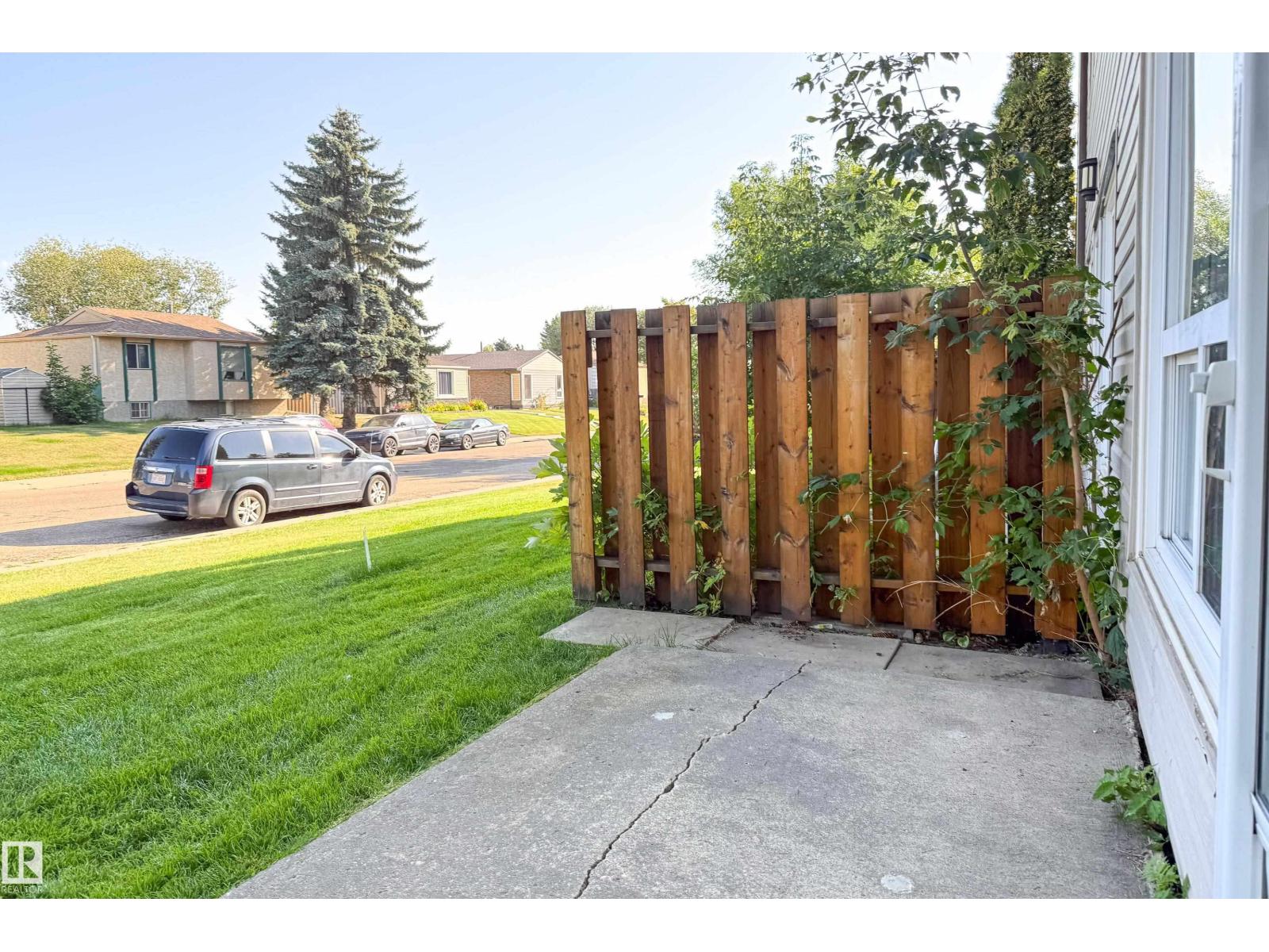 Photo 2 of 117 6103 35 A Av Nw, Edmonton AB