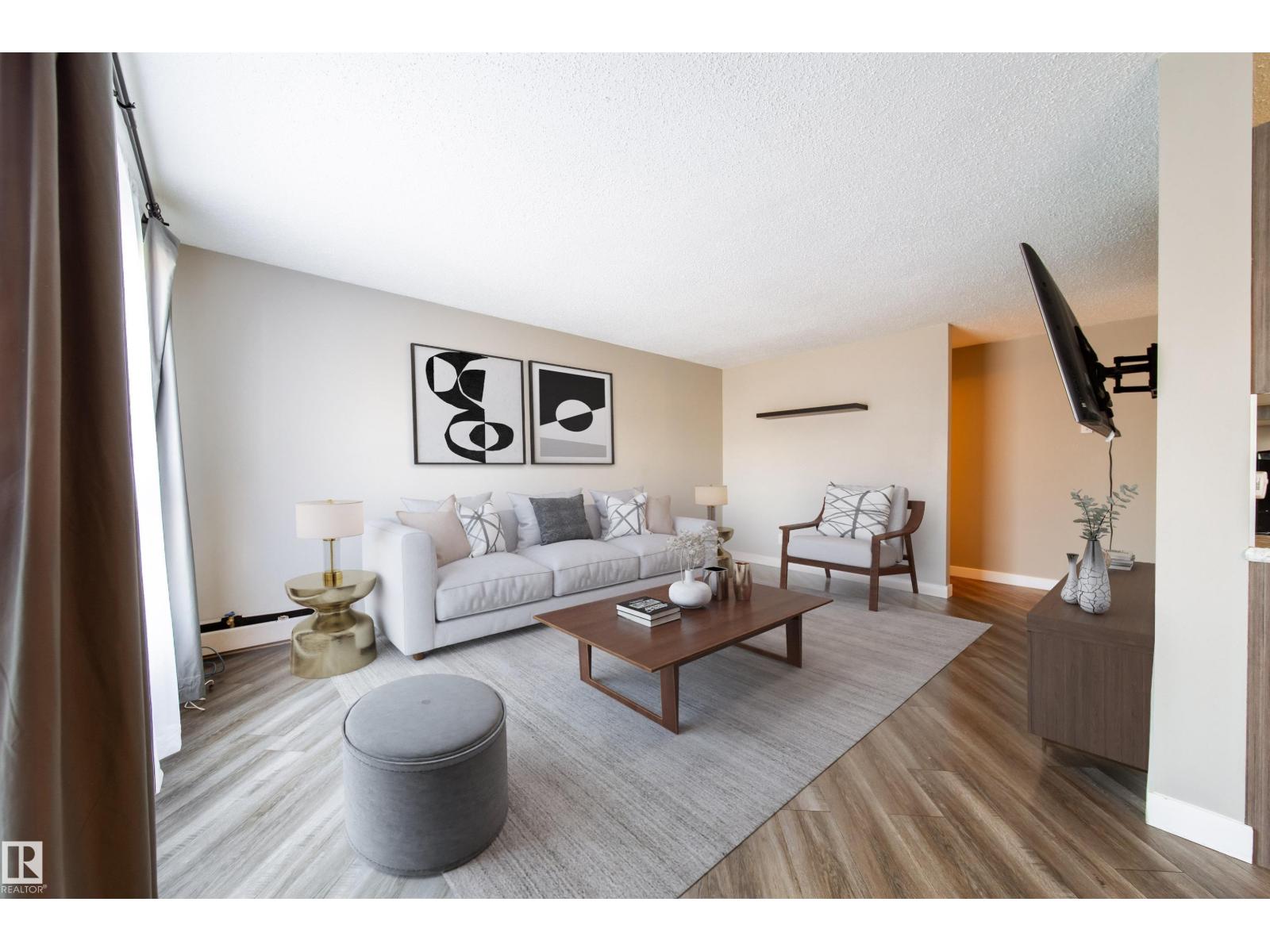Photo 7 of 117 6103 35 A Av Nw, Edmonton AB