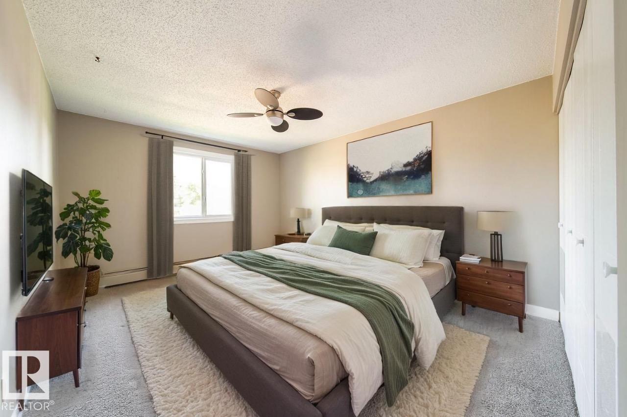 Photo 24 of 117 6103 35 A Av Nw, Edmonton AB