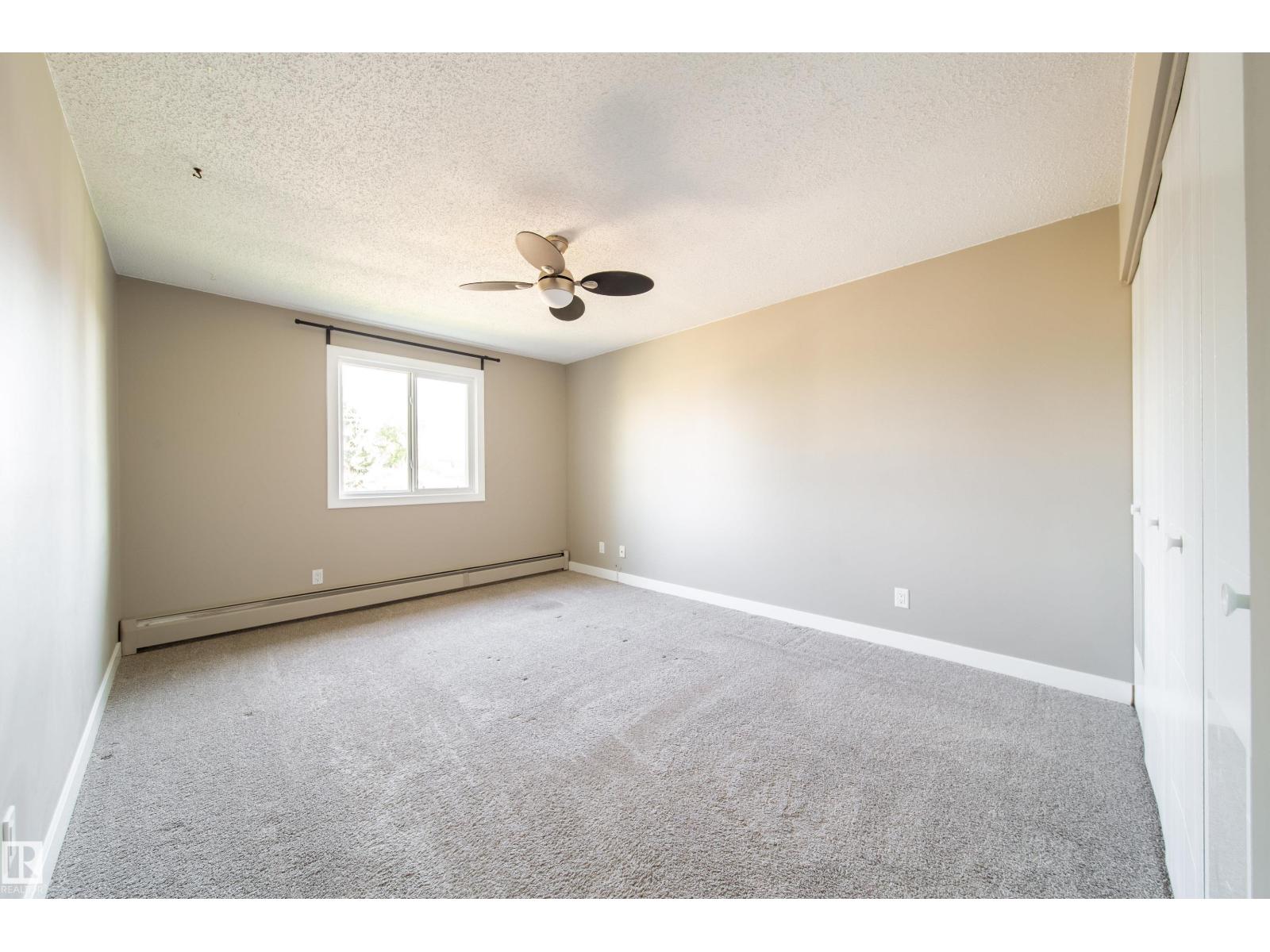 Photo 25 of 117 6103 35 A Av Nw, Edmonton AB