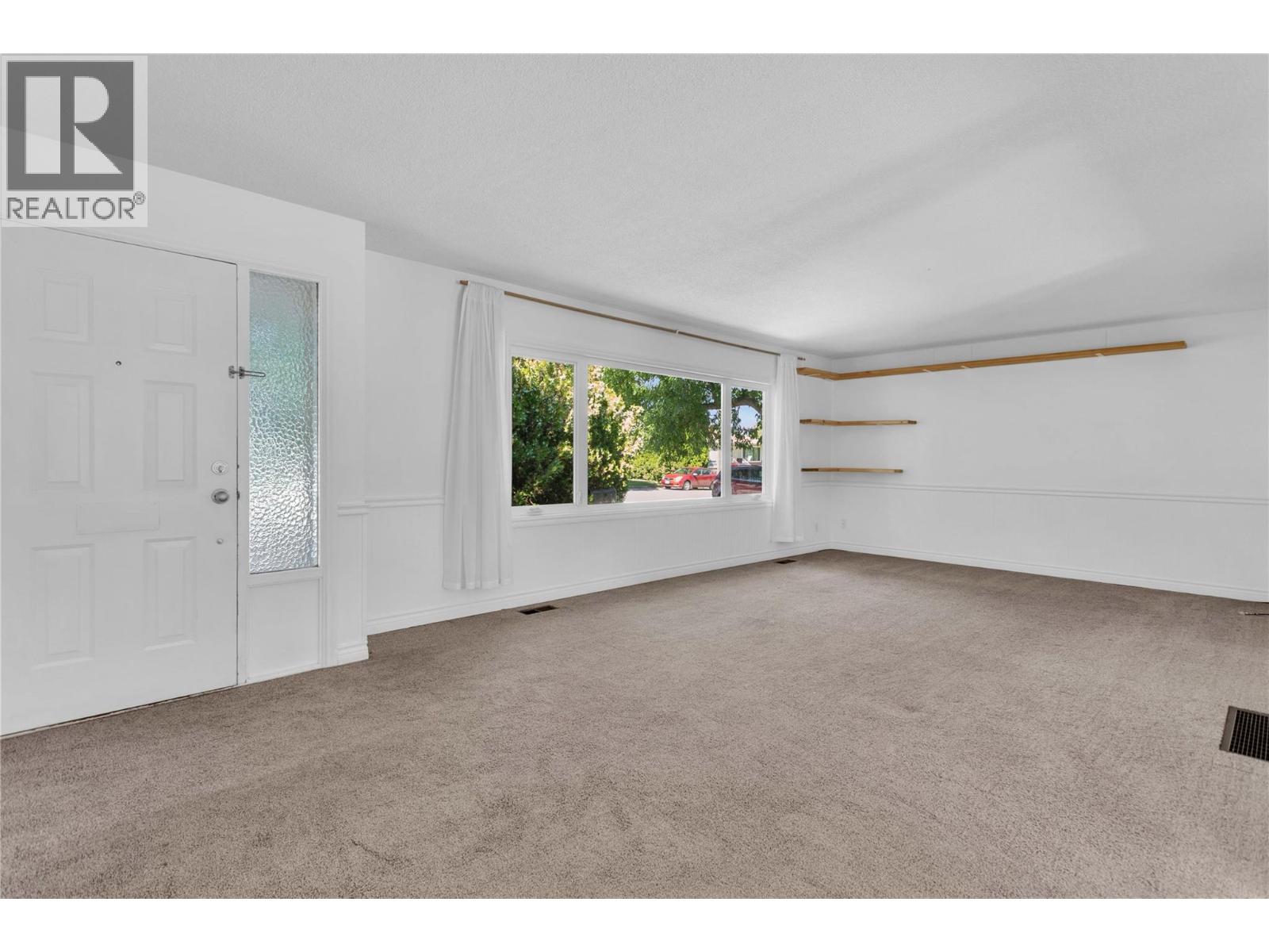 455 Donhauser Road, Kelowna