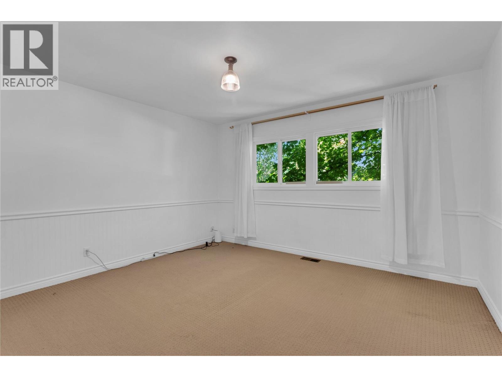  455 Donhauser Road, Kelowna