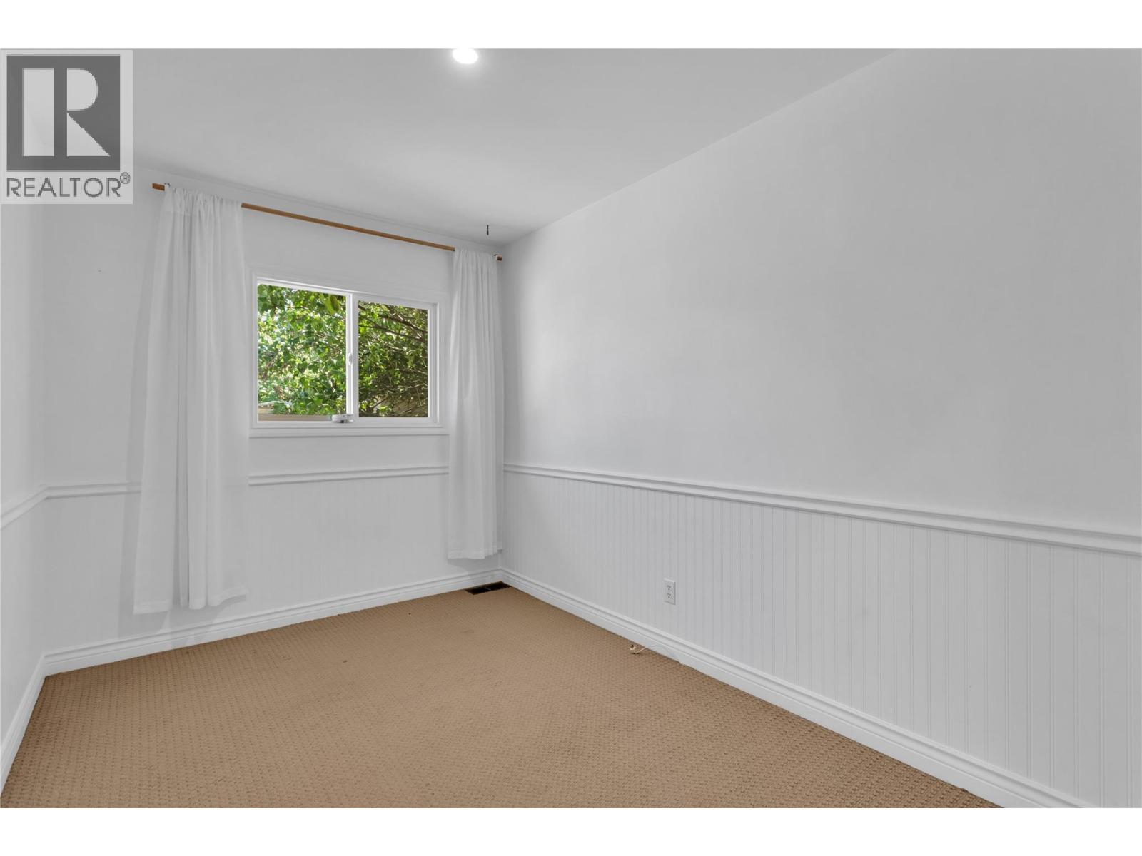  455 Donhauser Road, Kelowna