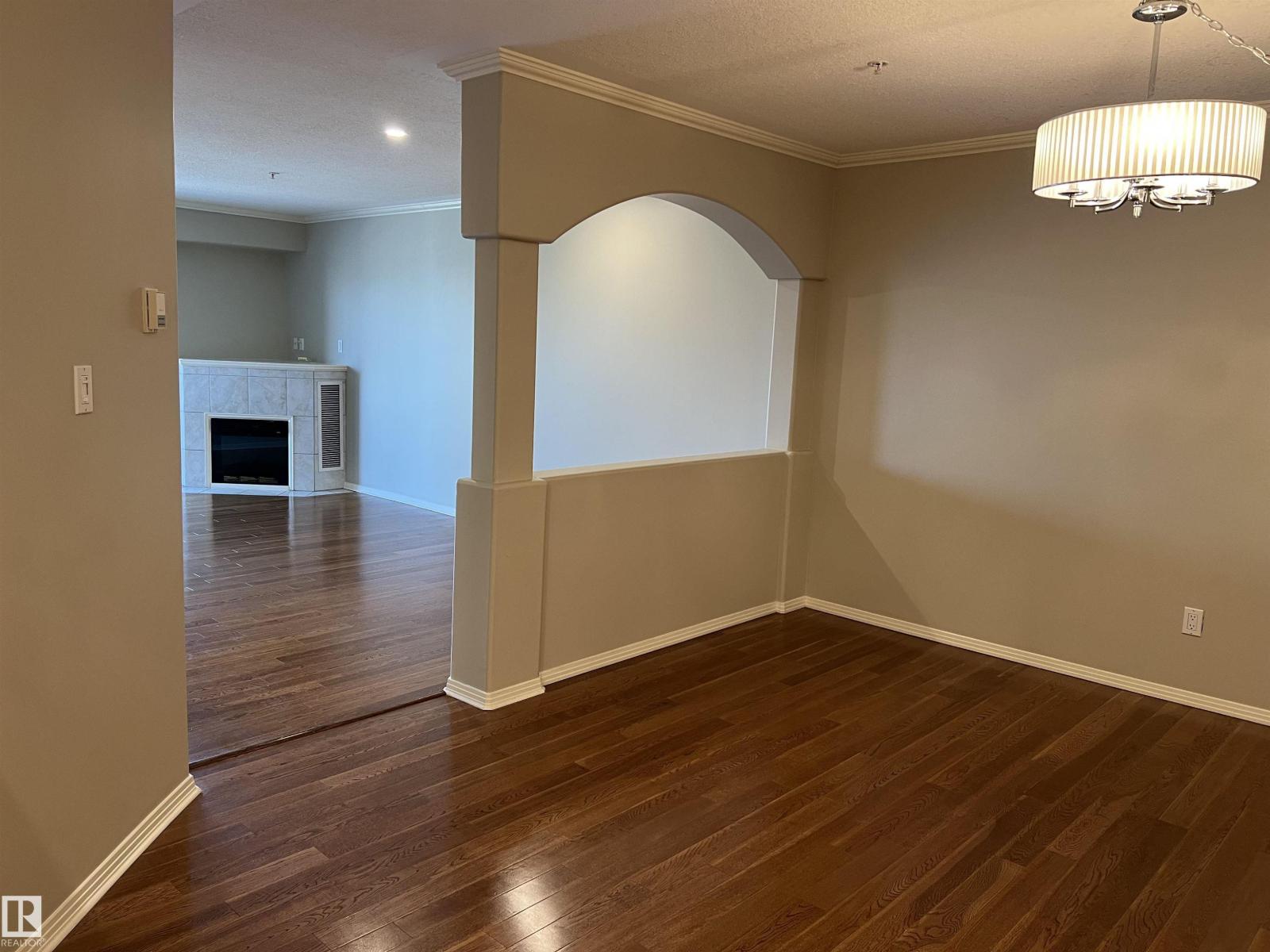 Photo 6 of 301 8215 84 Av Nw, Edmonton AB