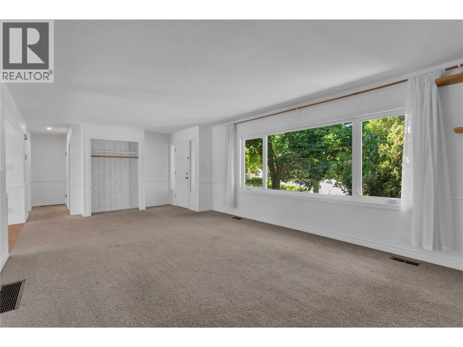  455 Donhauser Road, Kelowna