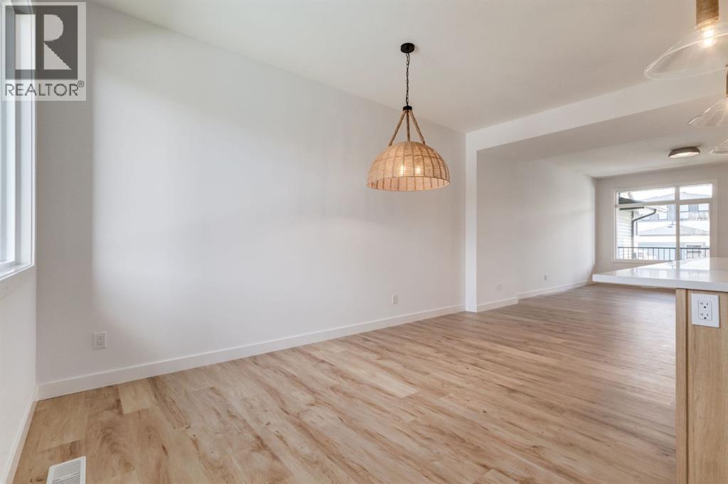 Photo 15 of 146 Belvedere Crescent Se, Calgary AB
