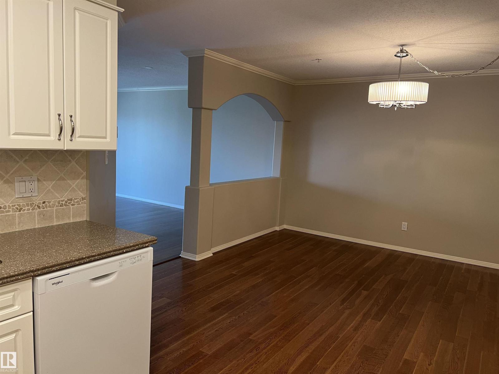 Photo 10 of 301 8215 84 Av Nw, Edmonton AB