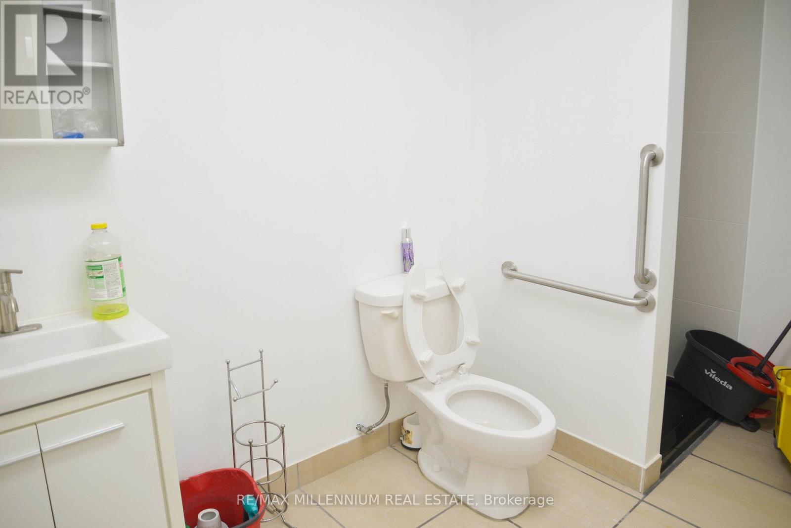 Photo 11 of 2821 Lake Shore Boulevard W, Toronto ON