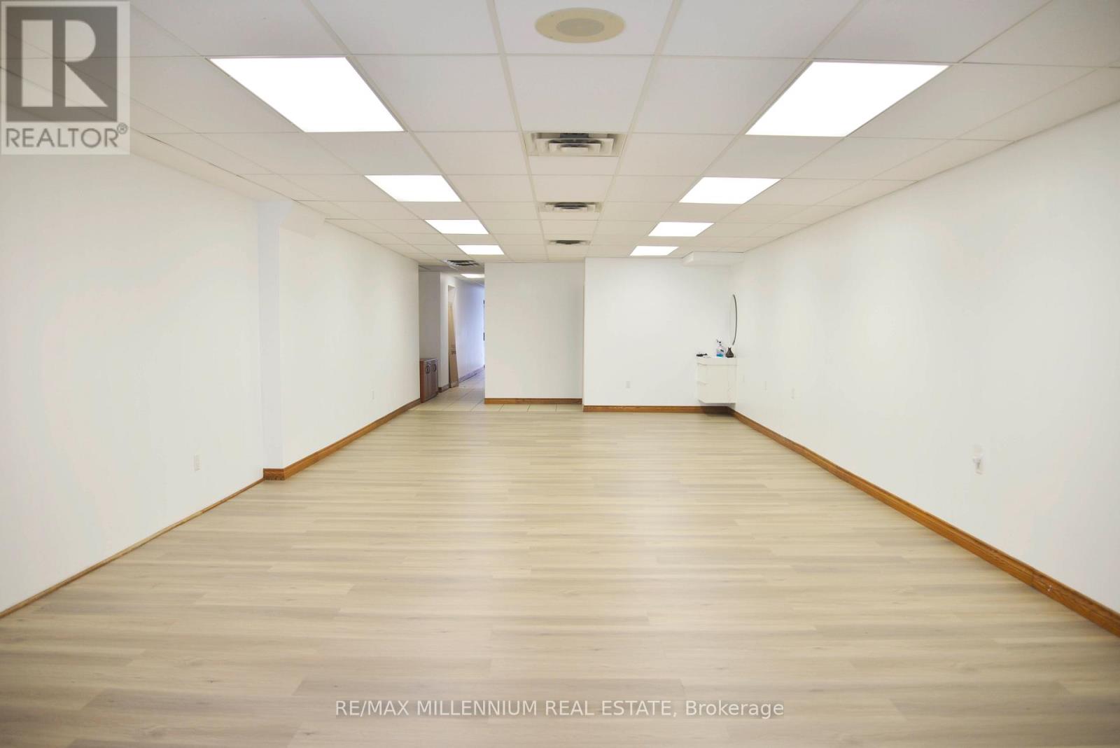 Photo 6 of 2821 Lake Shore Boulevard W, Toronto ON