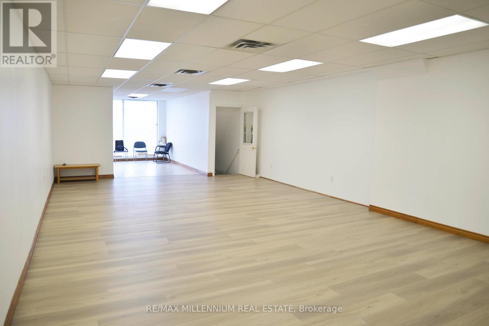 Photo 8 of 2821 Lake Shore Boulevard W, Toronto ON