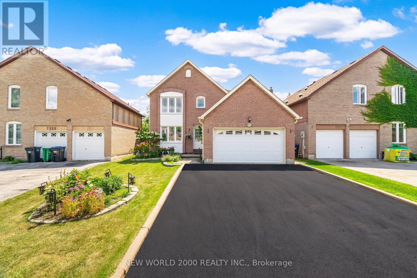 Photo 1 of 7221 Danton Promenade, Mississauga ON