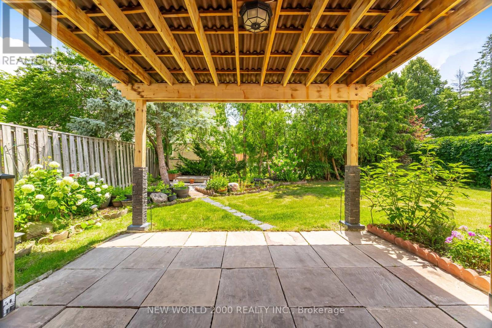 Photo 10 of 7221 Danton Promenade, Mississauga ON