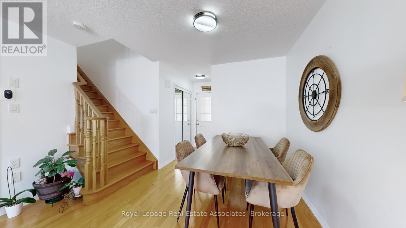 Photo 10 of 721 Shortreed Crescent, Milton ON