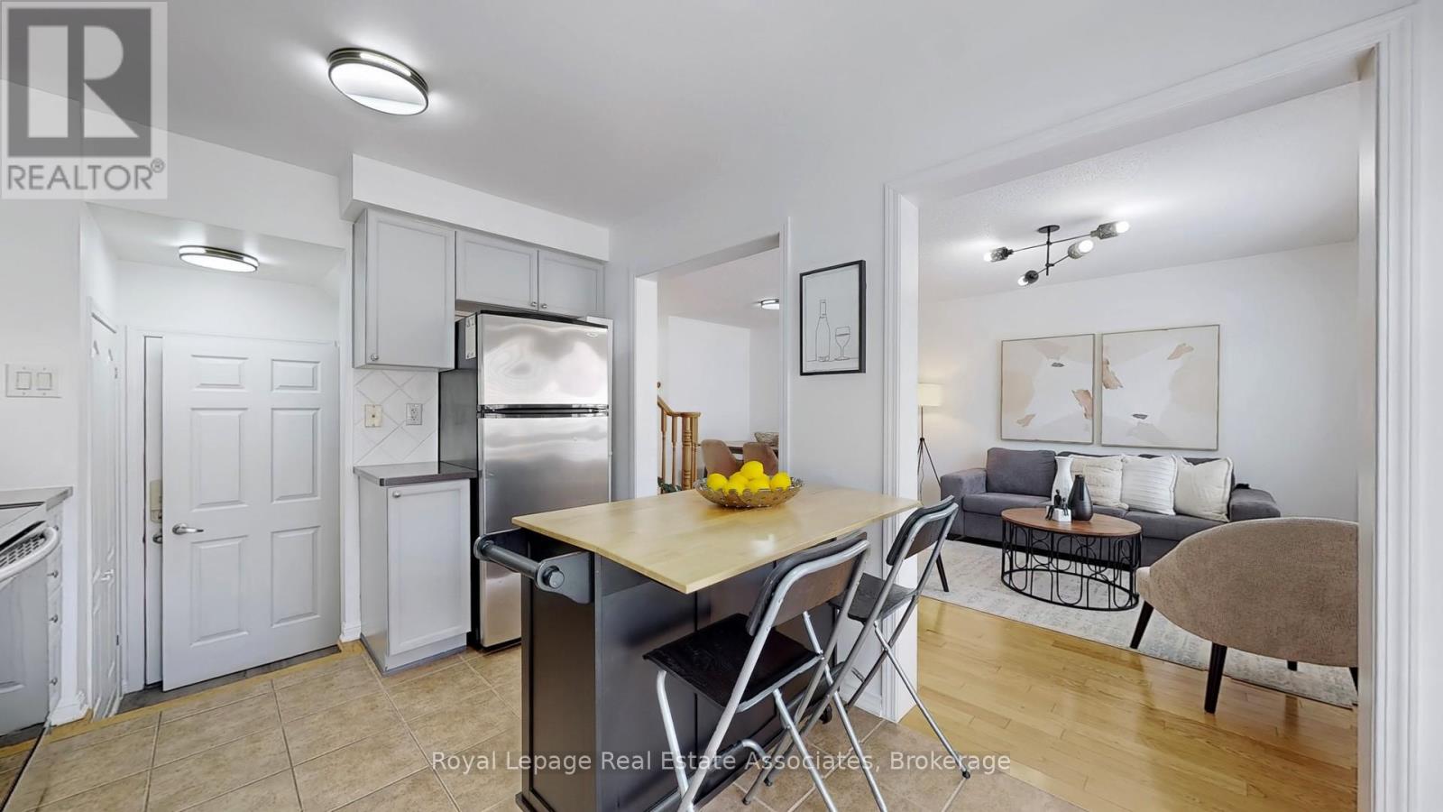 Photo 12 of 721 Shortreed Crescent, Milton ON