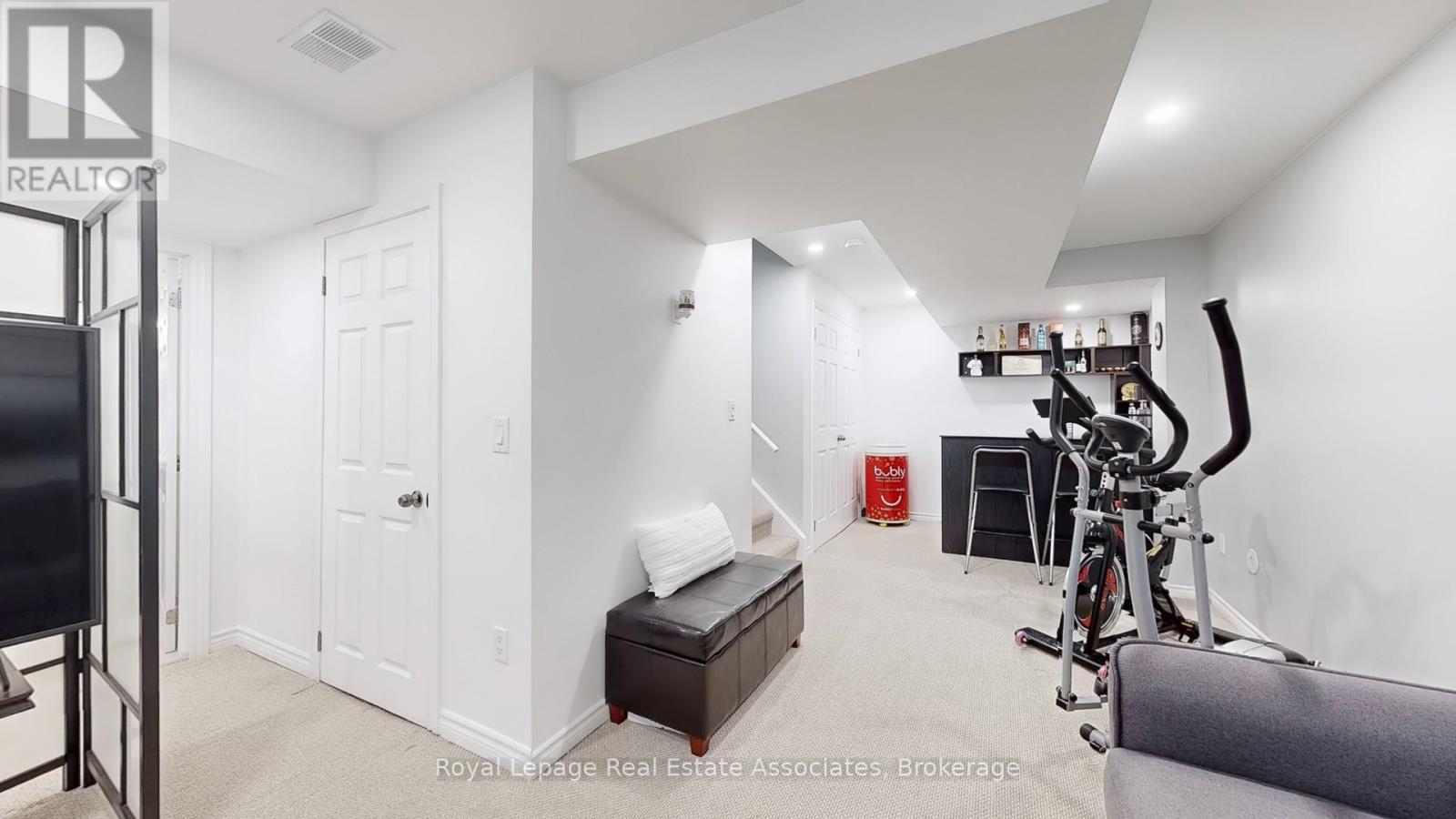 Photo 27 of 721 Shortreed Crescent, Milton ON