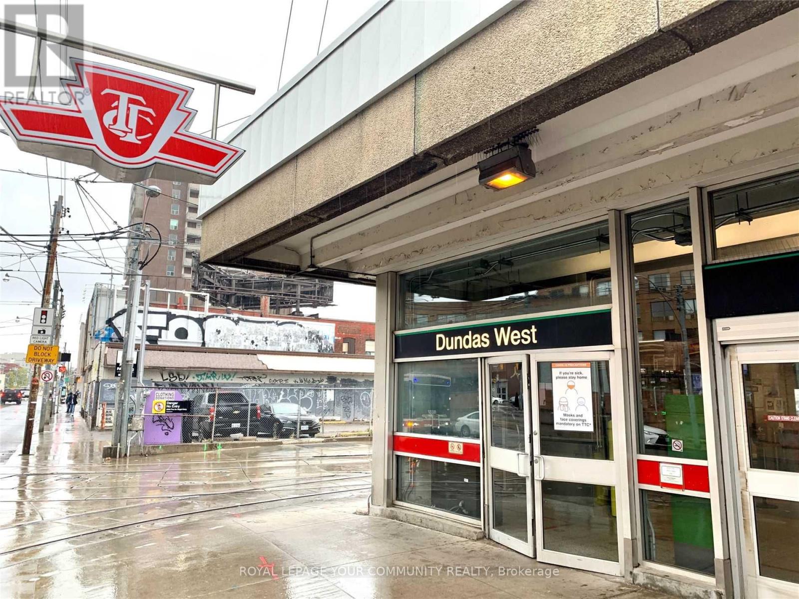 Photo 16 of G 1 2417 Dundas Street W, Toronto ON