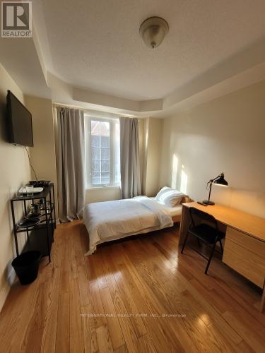Photo 17 of 23 Hackett Avenue, Toronto ON