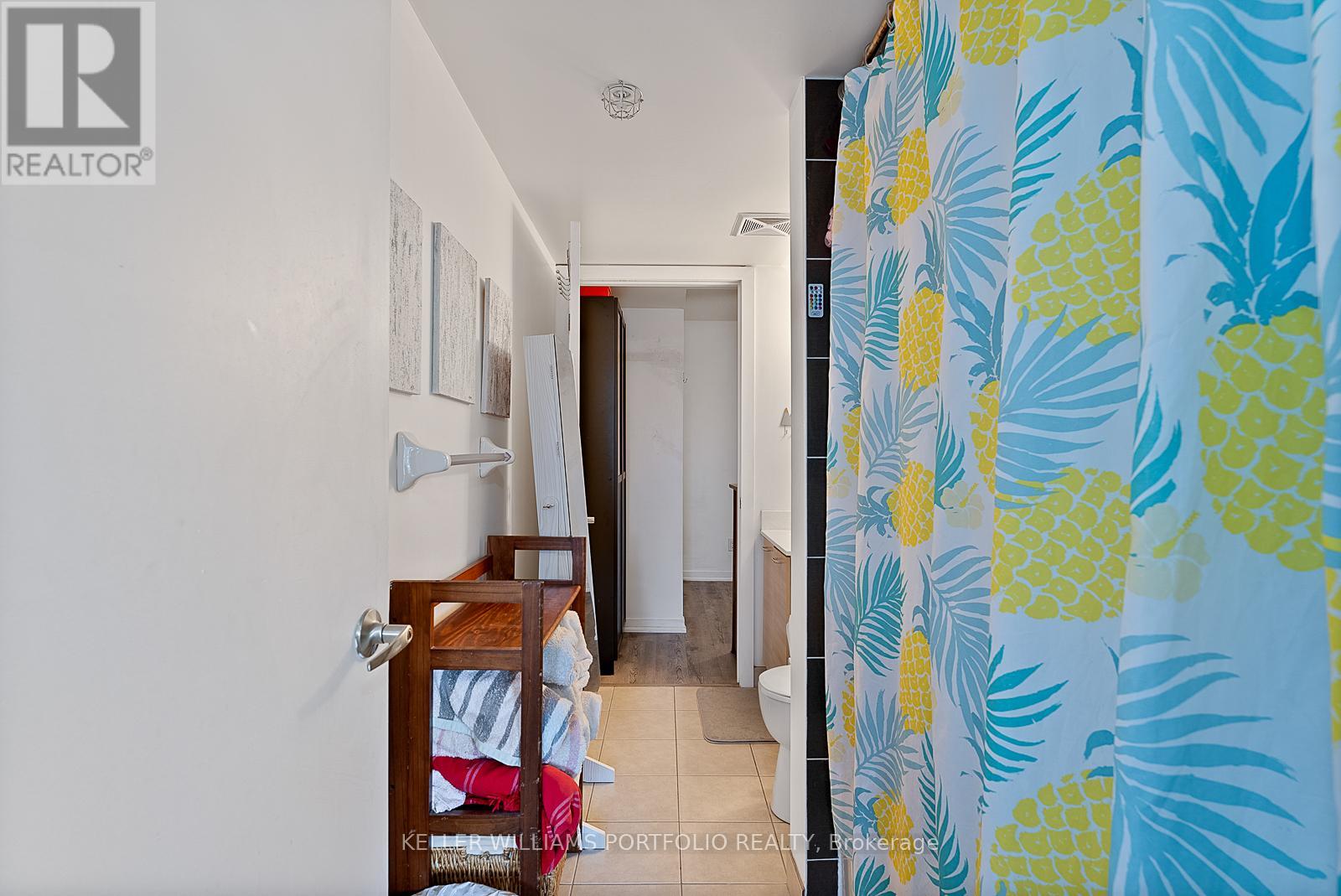 Photo 21 of 815 20 Joe Shuster Way, Toronto ON