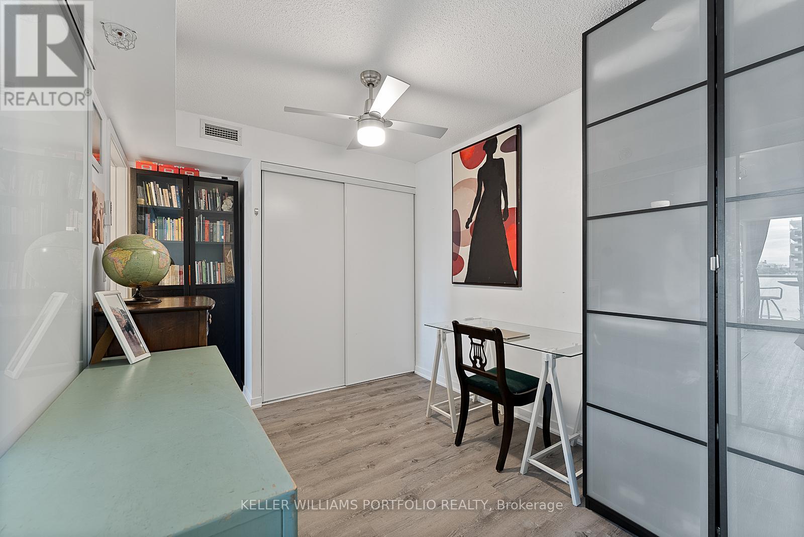 Photo 24 of 815 20 Joe Shuster Way, Toronto ON
